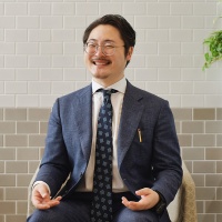 石井 遼介	（いしい・りょうすけ）