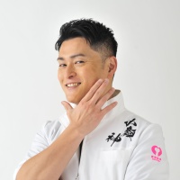 小顔神HIRO（こがおしんひろ）
