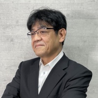 篠﨑 啓嗣（しのざき・ひろつぐ）