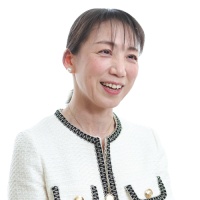 内田 暁子（うちだ・あきこ）