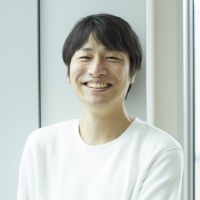 逆瀬川 硬志（さかせがわ・こうじ）