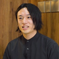 須永　智成（すなが・ともなり）