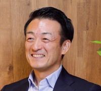 萱野　大輔（かやの・だいすけ）