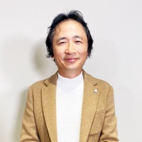 岡　隆宏（おか・たかひろ）